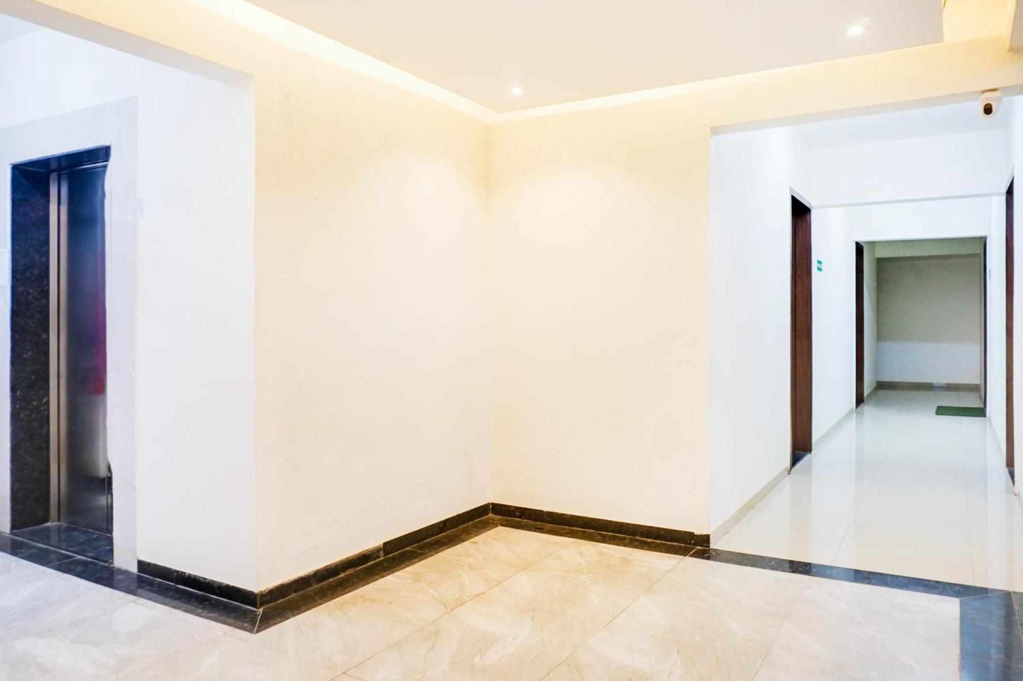 Super Townhouse Lohegaon Near Pune Airport Formerly Landmark Regency Lohogaon Exterior foto